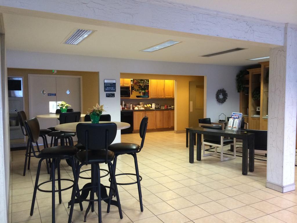 Americas Best Value Inn & Suites - Bluffton Kültér fotó