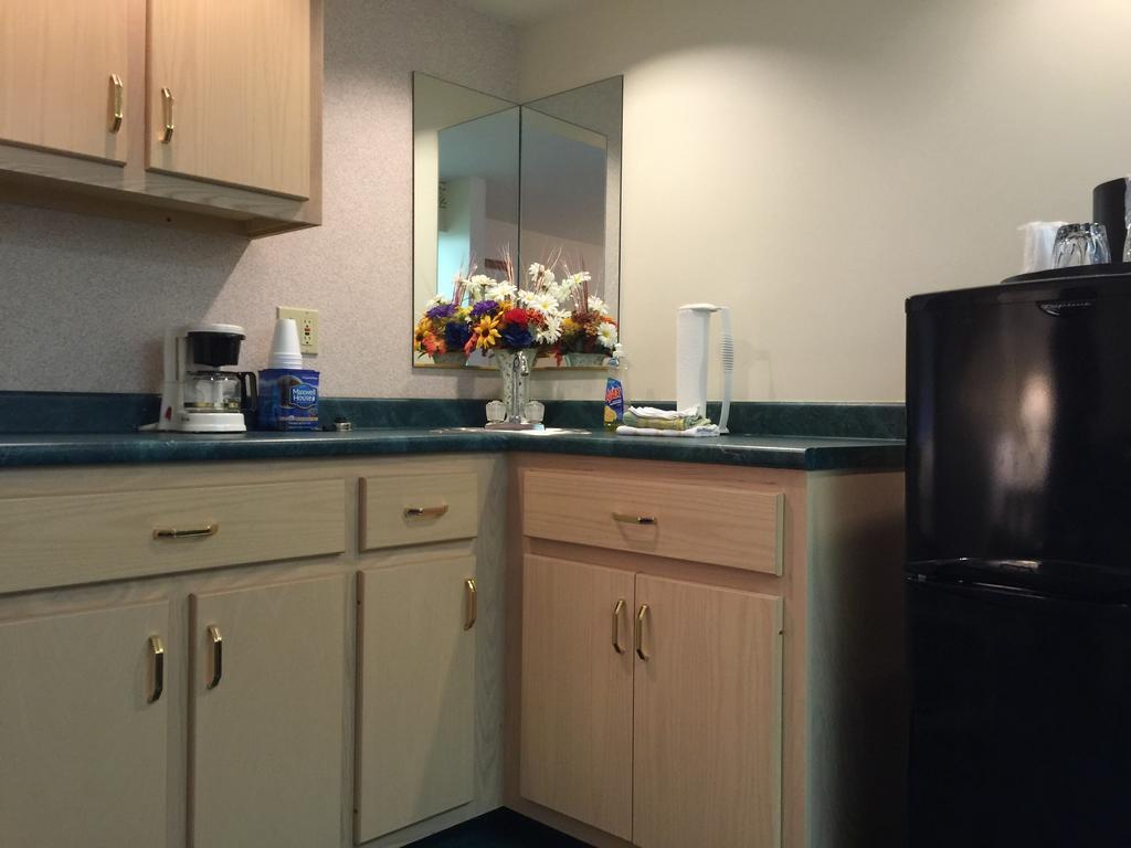 Americas Best Value Inn & Suites - Bluffton Szoba fotó