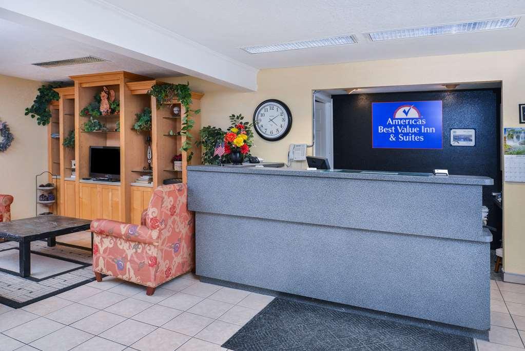 Americas Best Value Inn & Suites - Bluffton Beltér fotó